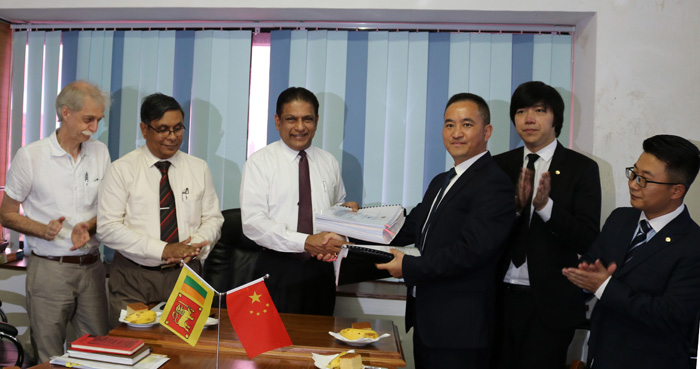 1526867755908630.jpg 簽約現場 - 副本.jpg