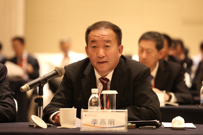 李燕明總出席座談會并發言1.jpg